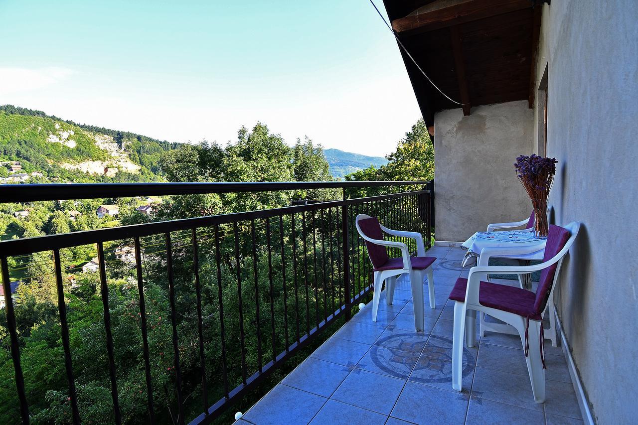 Keep Calm Garden Villa Sarajevo Exterior photo